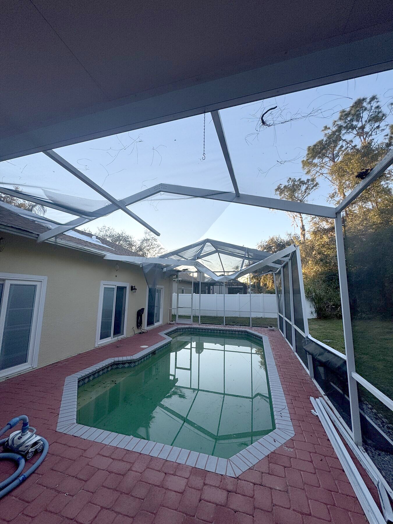 Panoramic screen enclosure with a lake view